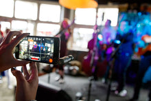 Load image into Gallery viewer, Rode VideoMic Me Compact TRRS Cardioid Mini-Shotgun Microphone for Smartphones